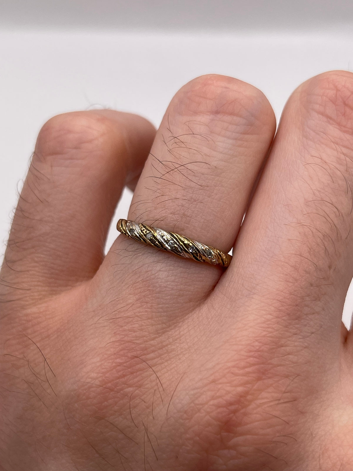 9ct gold diamond ring