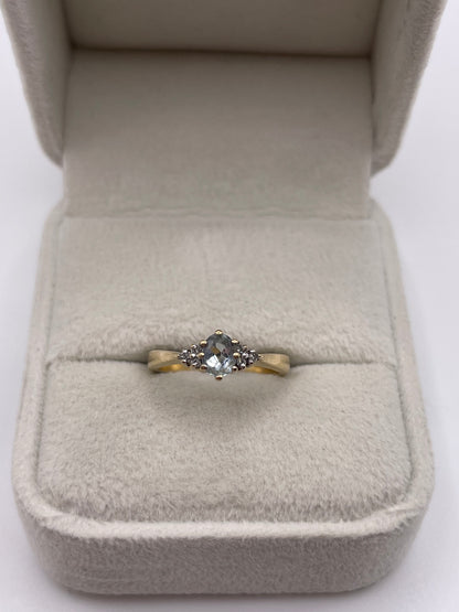 9ct gold aquamarine and diamond ring