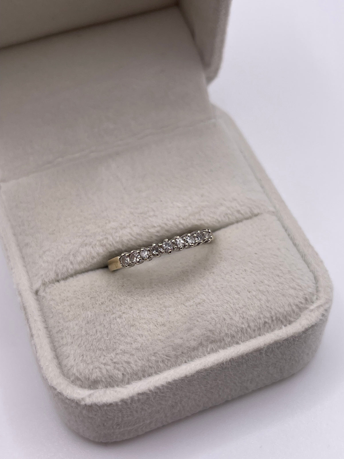 9ct gold diamond ring