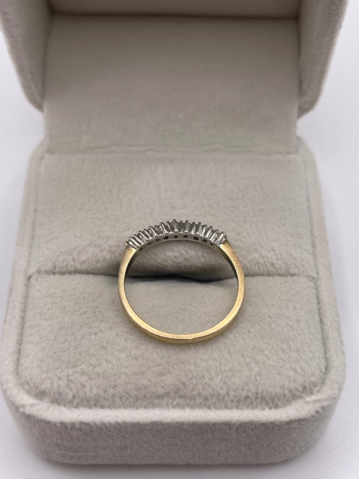 9ct gold diamond ring