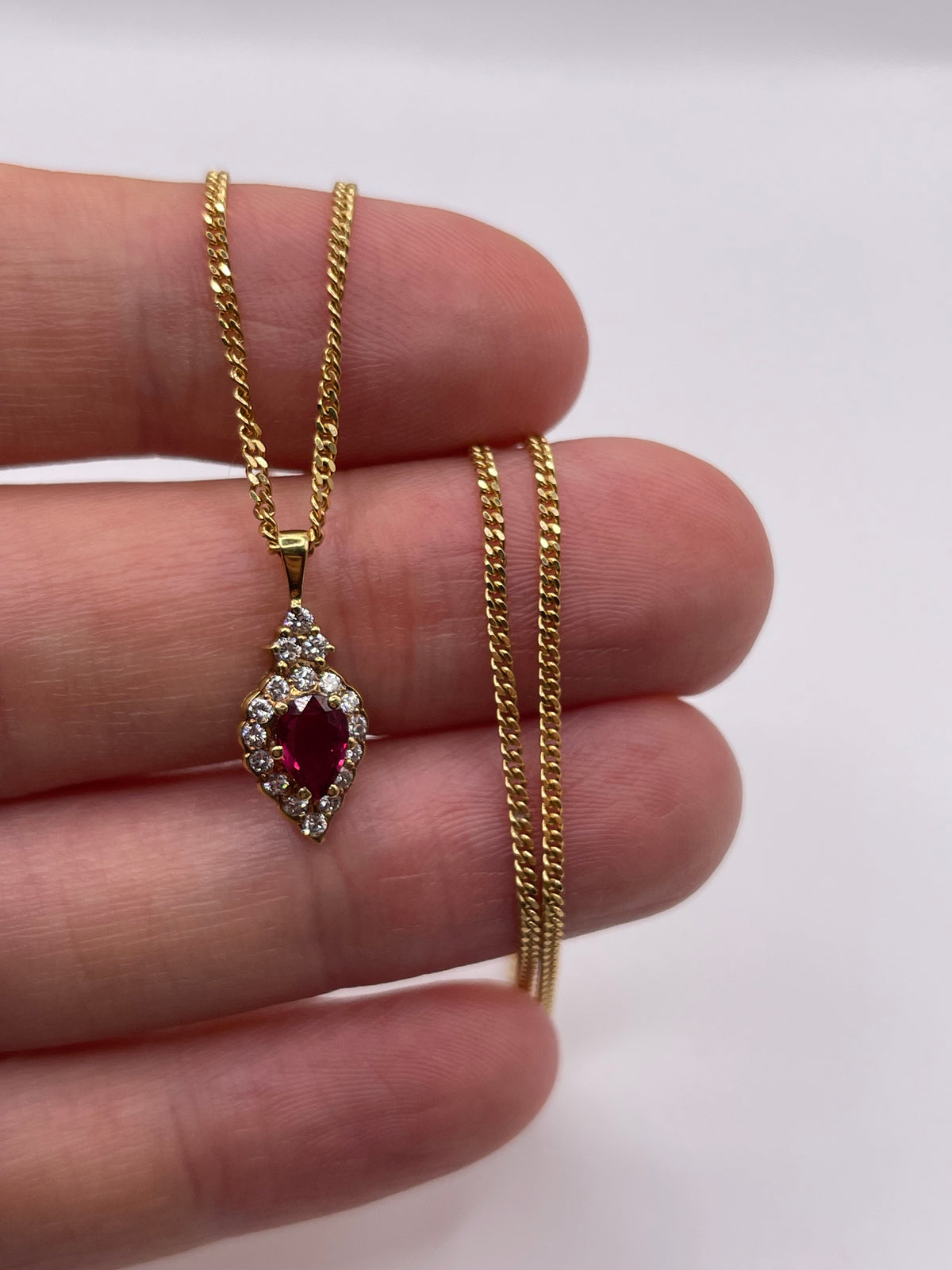 18ct gold ruby and diamond necklace