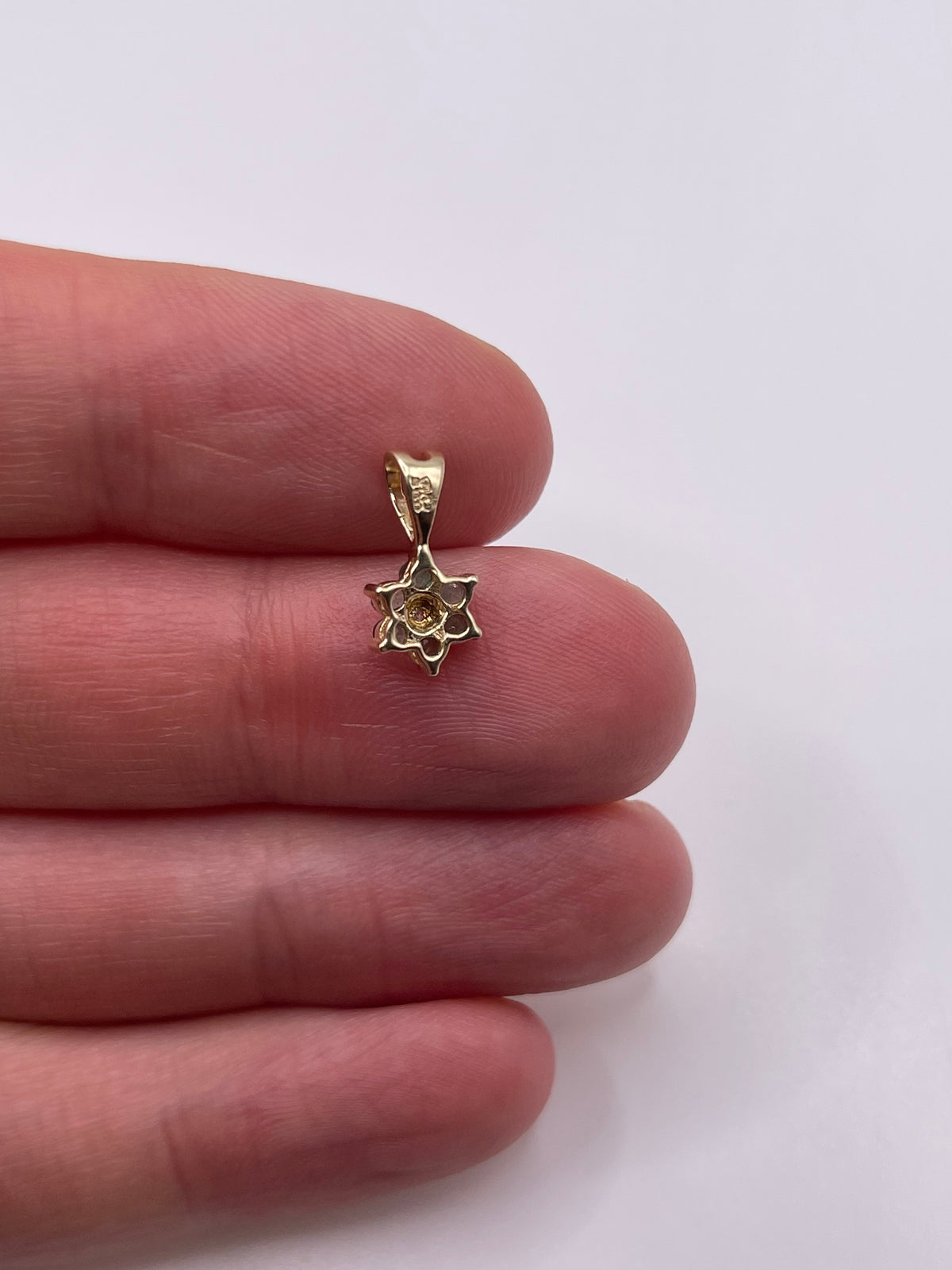 9ct gold emerald and diamond pendant