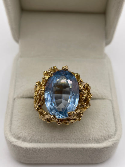 Heavy 9ct gold synthetic spinel ring