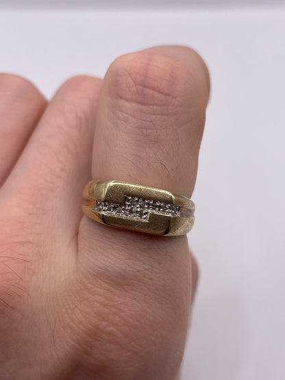 9ct gold diamond ring