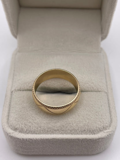 9ct gold patterned band