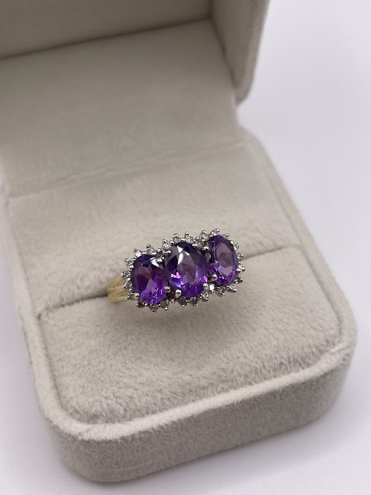 9ct gold amethyst and diamond ring