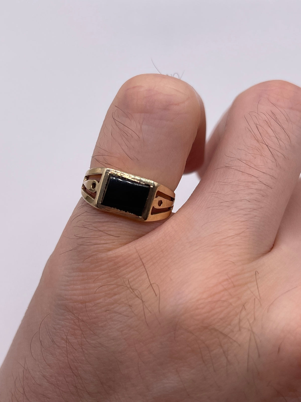 9ct gold onyx signet ring