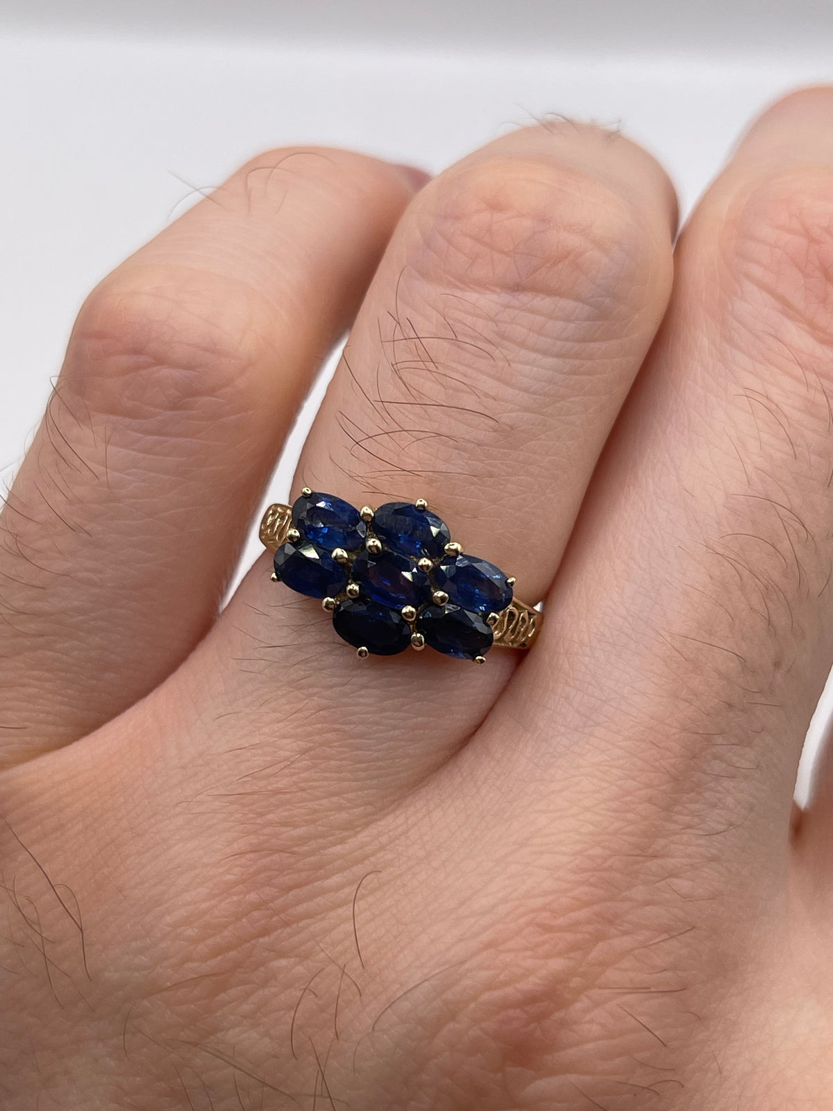 9ct gold sapphire cluster ring