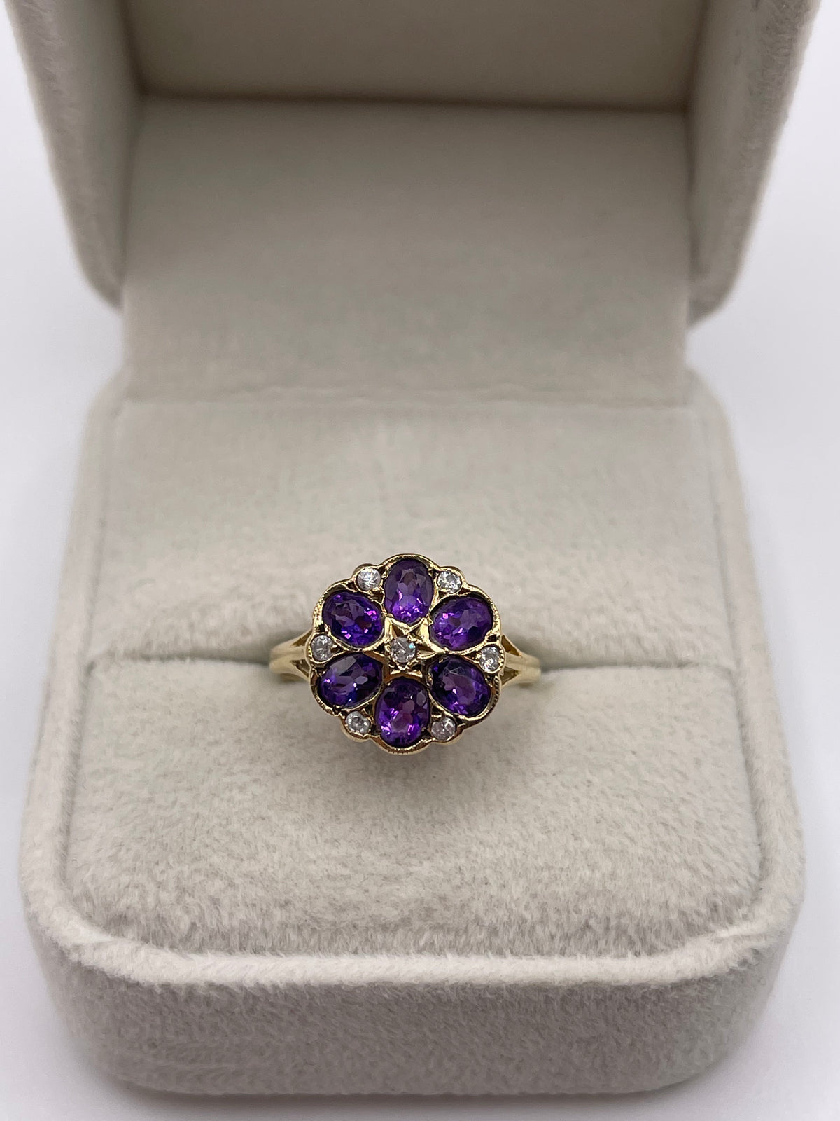 9ct gold amethyst and diamond ring
