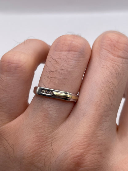 9ct two tone gold diamond ring