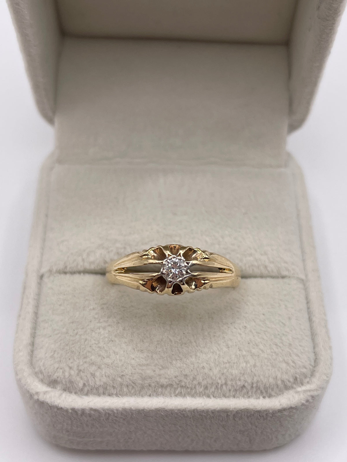 9ct gold diamond gypsy ring