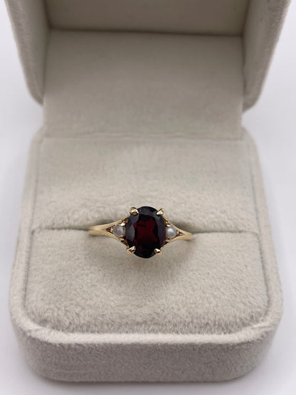 9ct gold garnet and pearl ring
