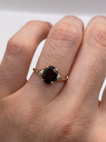 9ct gold garnet and pearl ring