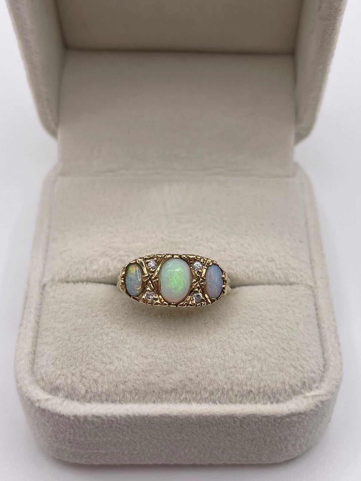 9ct gold opal and diamond ring