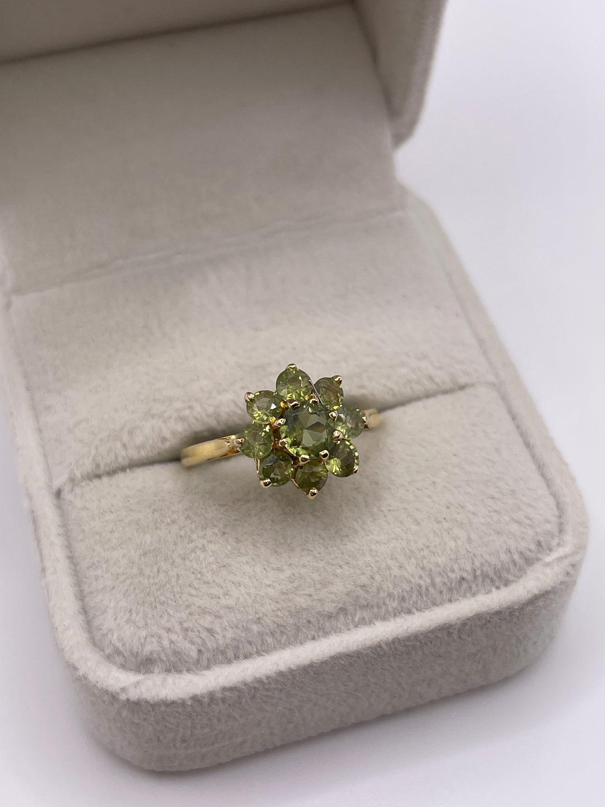 9ct gold quartz cluster ring