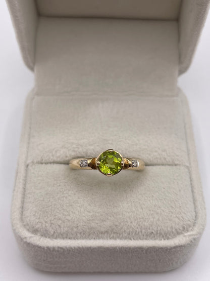 9ct gold peridot and diamond ring