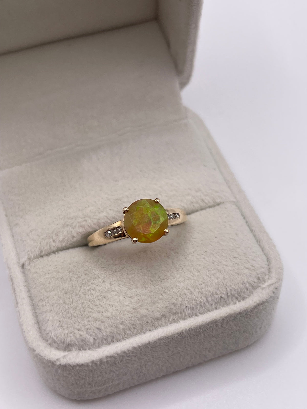 9ct gold opal and diamond ring