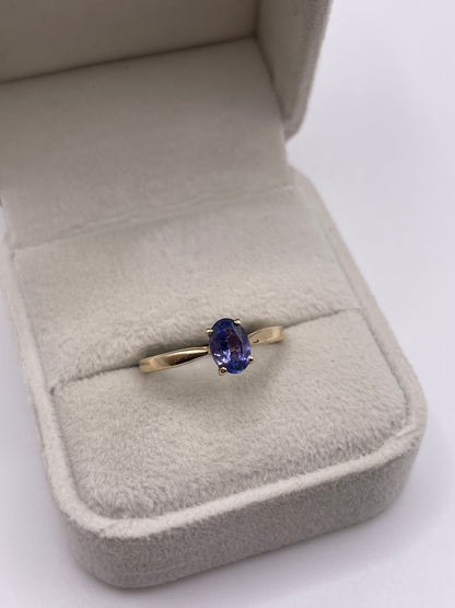 9ct gold tanzanite ring