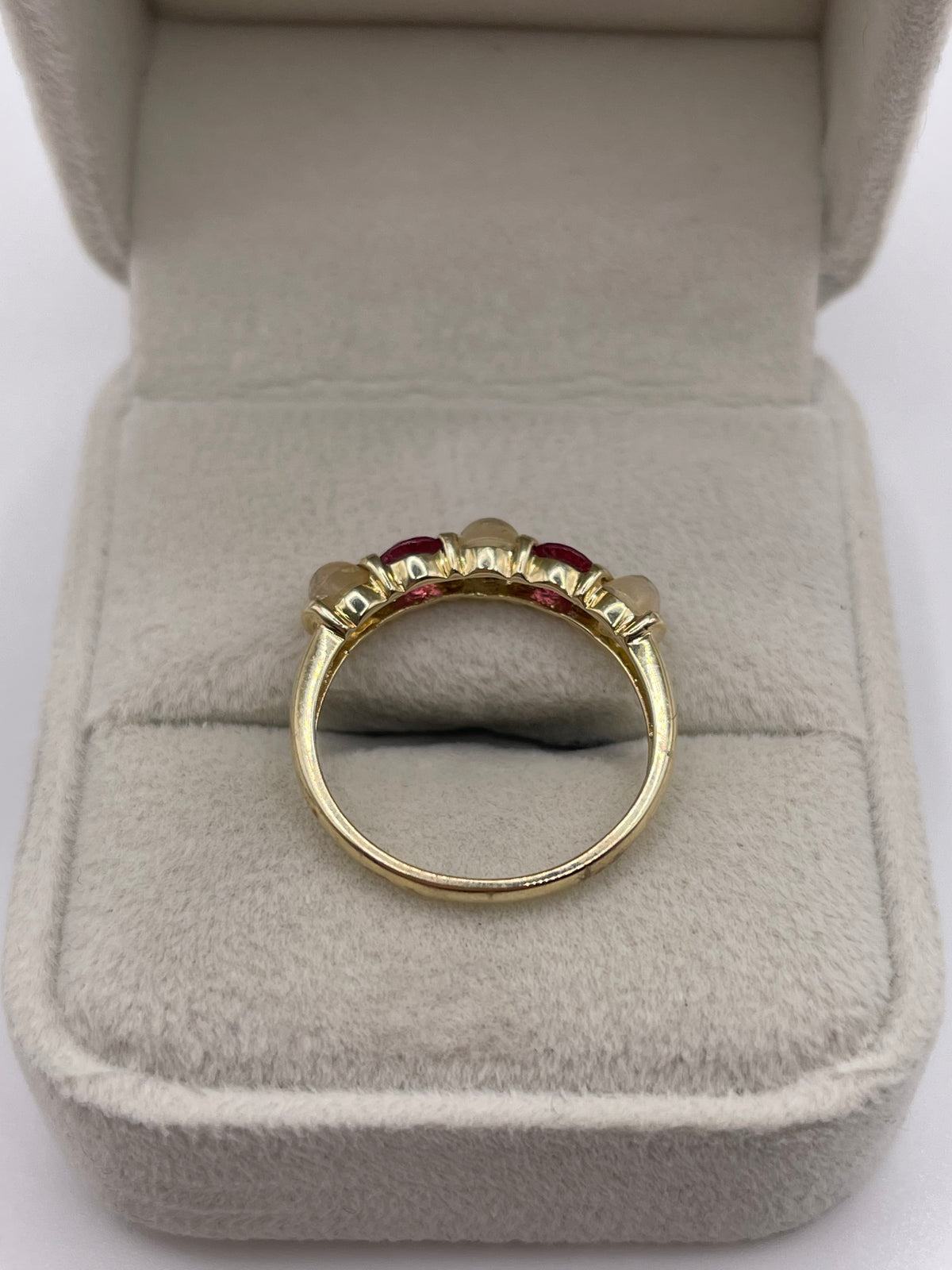 9ct gold opal and garnet ring