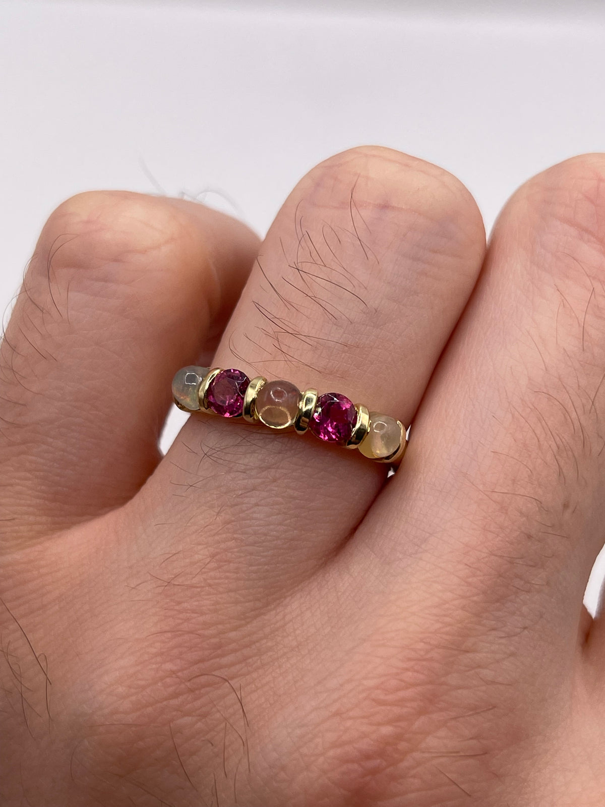 9ct gold opal and garnet ring