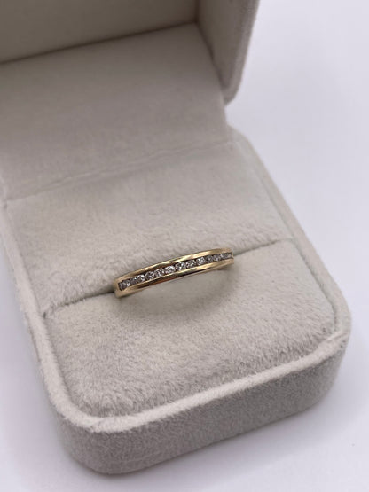 9ct gold diamond ring