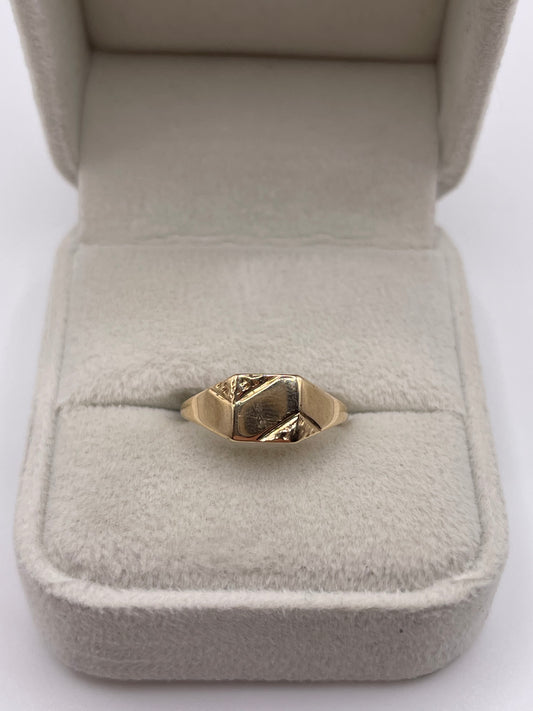 9ct gold signet ring