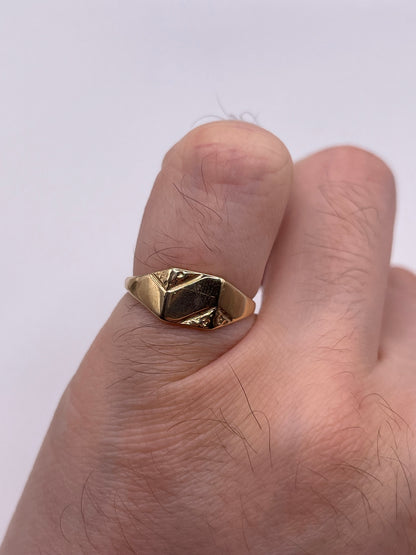 9ct gold signet ring