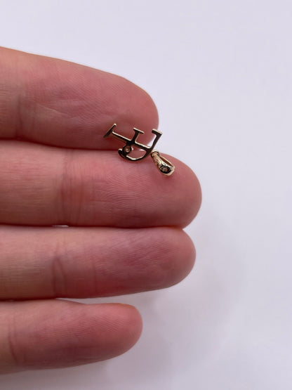 9ct gold diamond initial F pendant