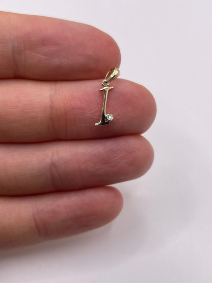 9ct gold diamond initial I pendant