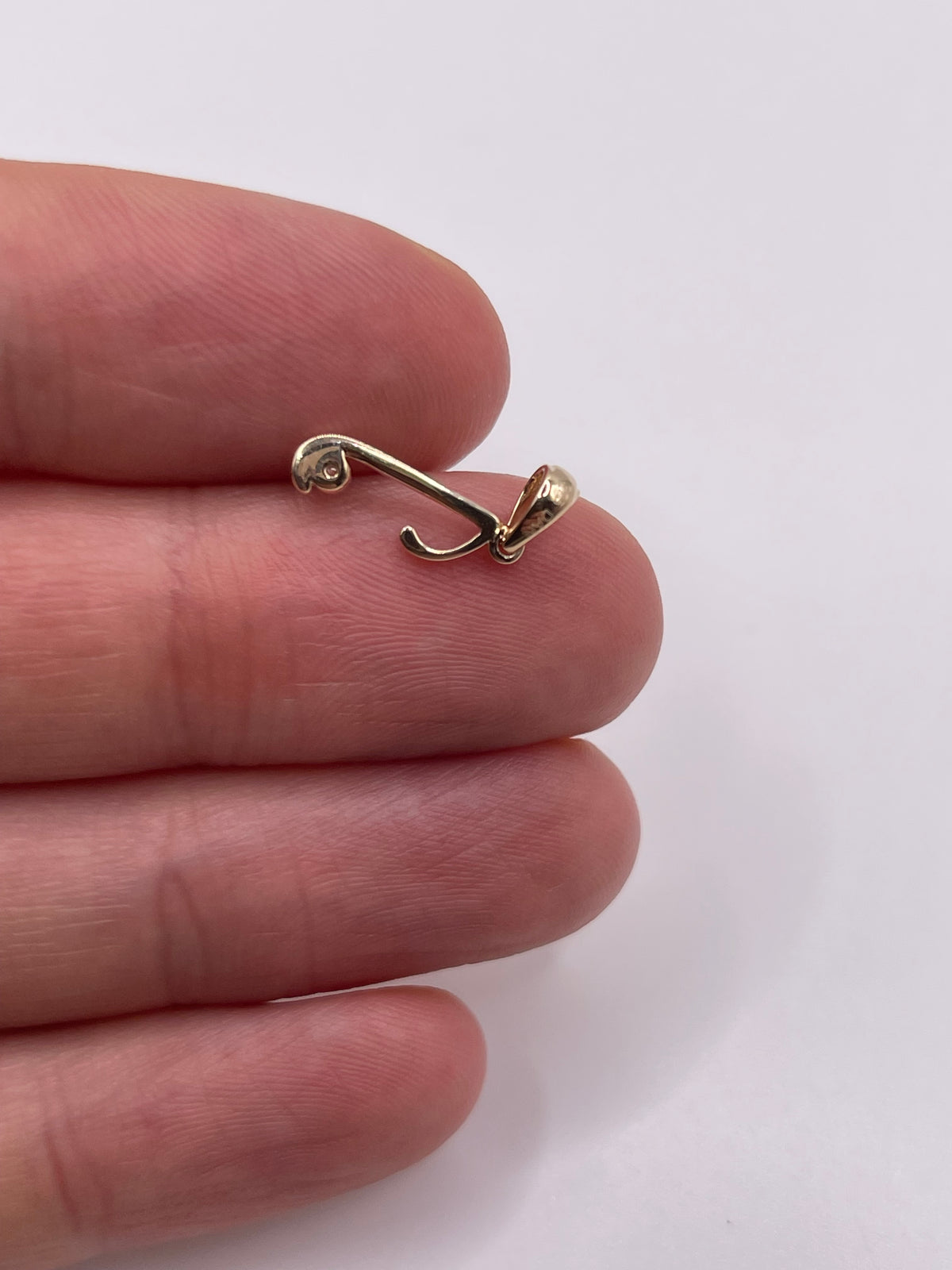 9ct gold diamond initial J pendant