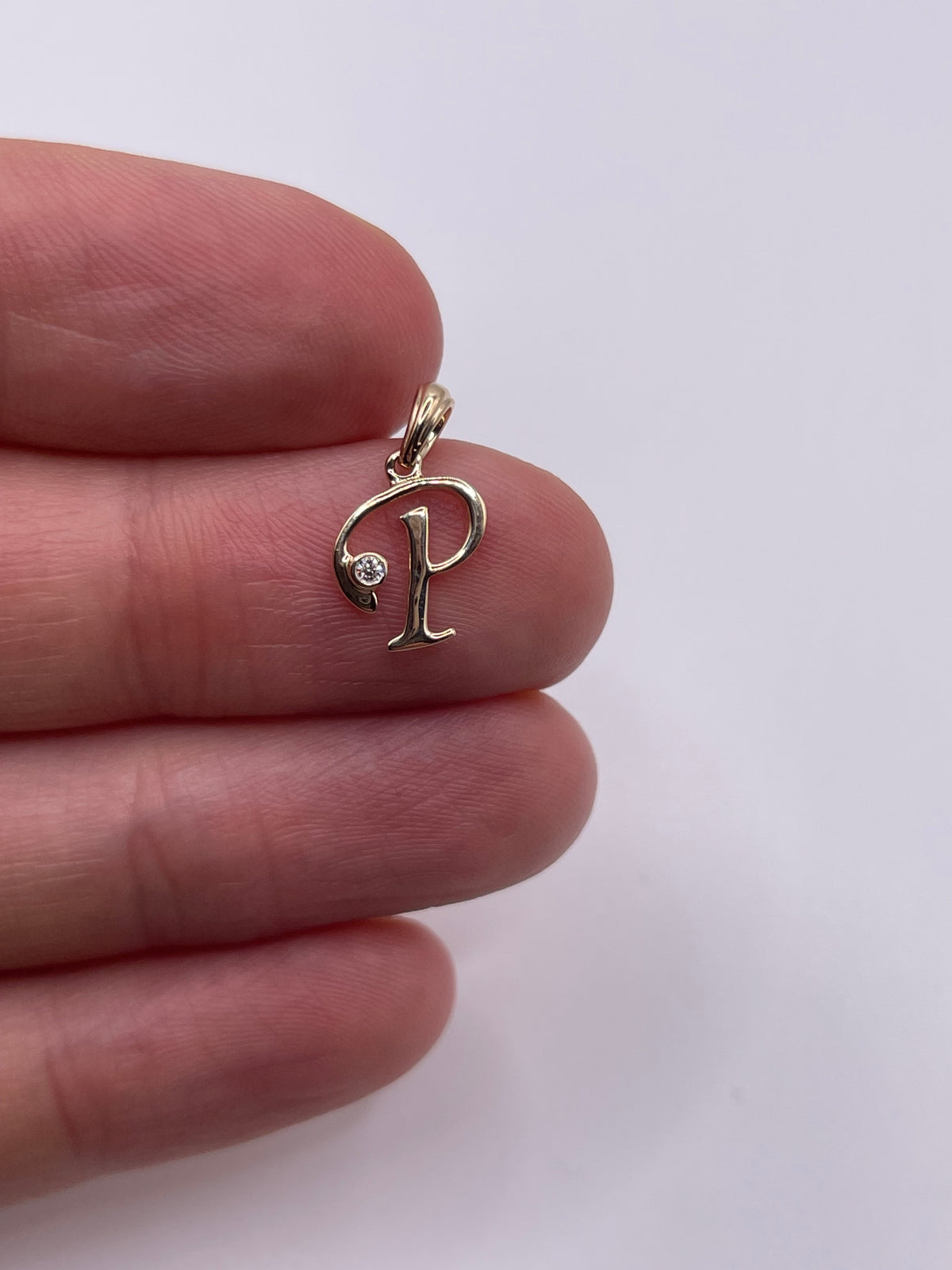 9ct gold diamond initial P pendant