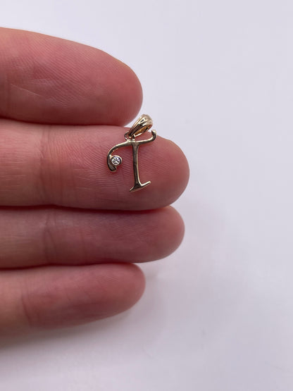 9ct gold diamond initial T pendant