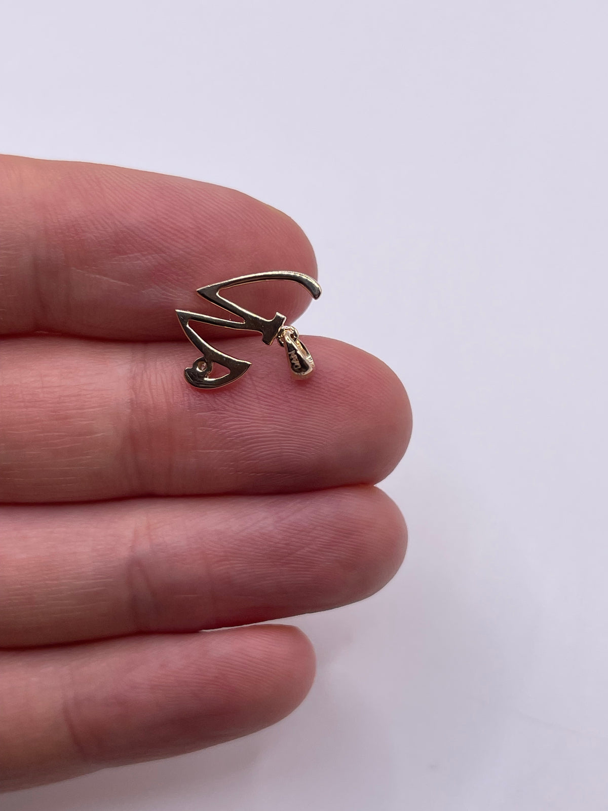 9ct gold diamond initial W pendant