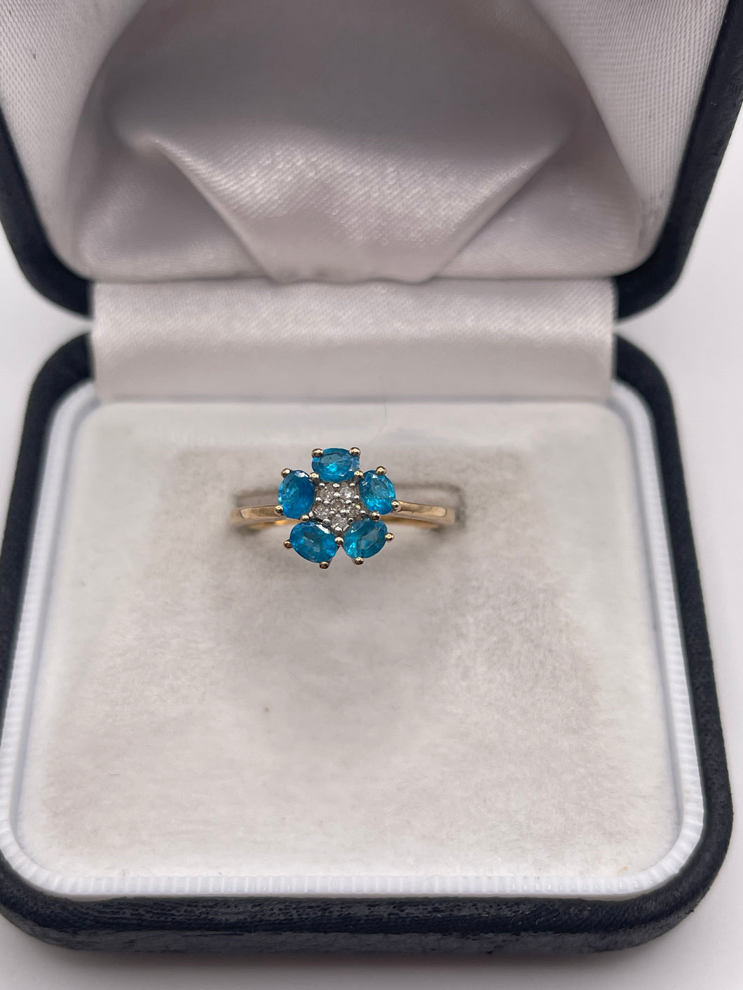 9ct gold blue apatite and diamond ring