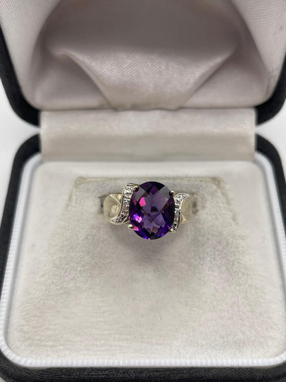 9ct gold amethyst and diamond ring