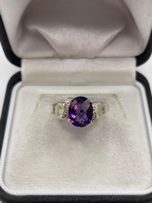 9ct gold amethyst and diamond ring