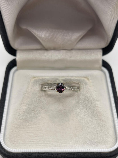 9ct gold spinel and diamond ring