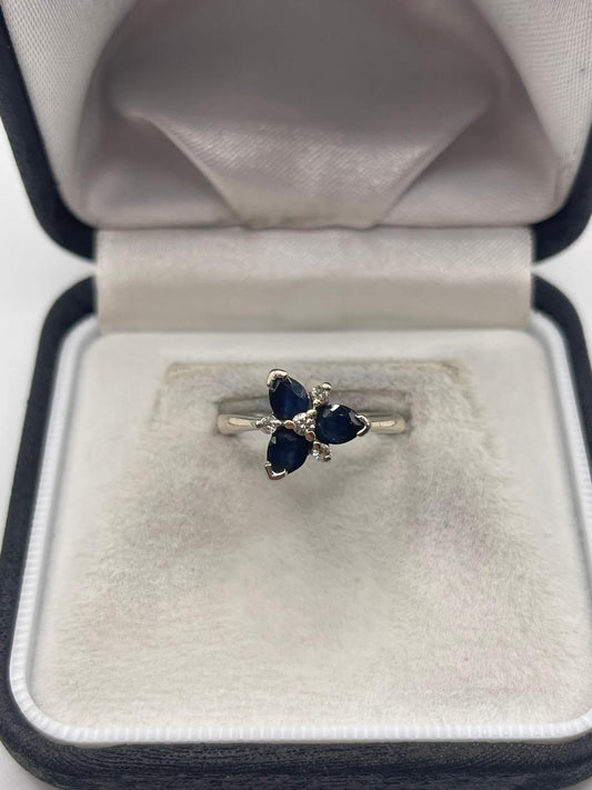 18ct white gold sapphire and diamond ring