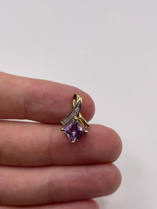 9ct gold amethyst and diamond pendant
