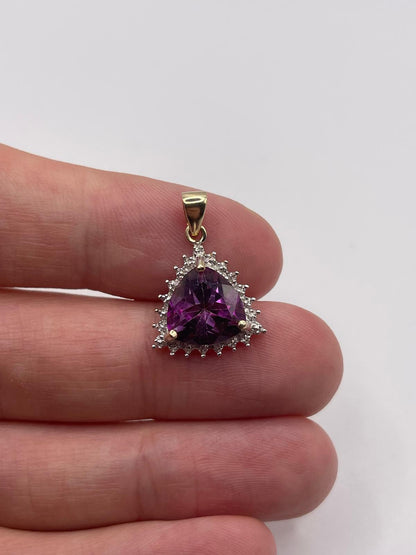 9ct gold topaz and diamond pendant
