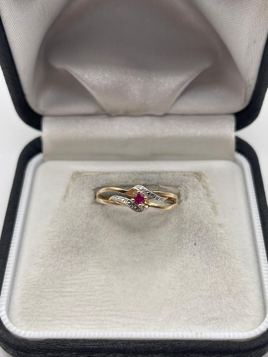 9ct gold ruby and diamond ring