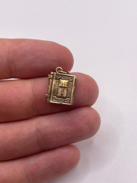 9ct gold bible charm
