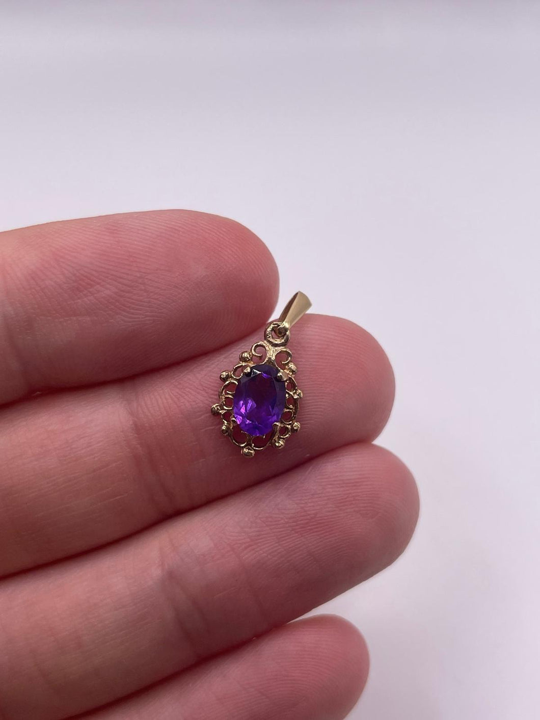 9ct gold amethyst pendant