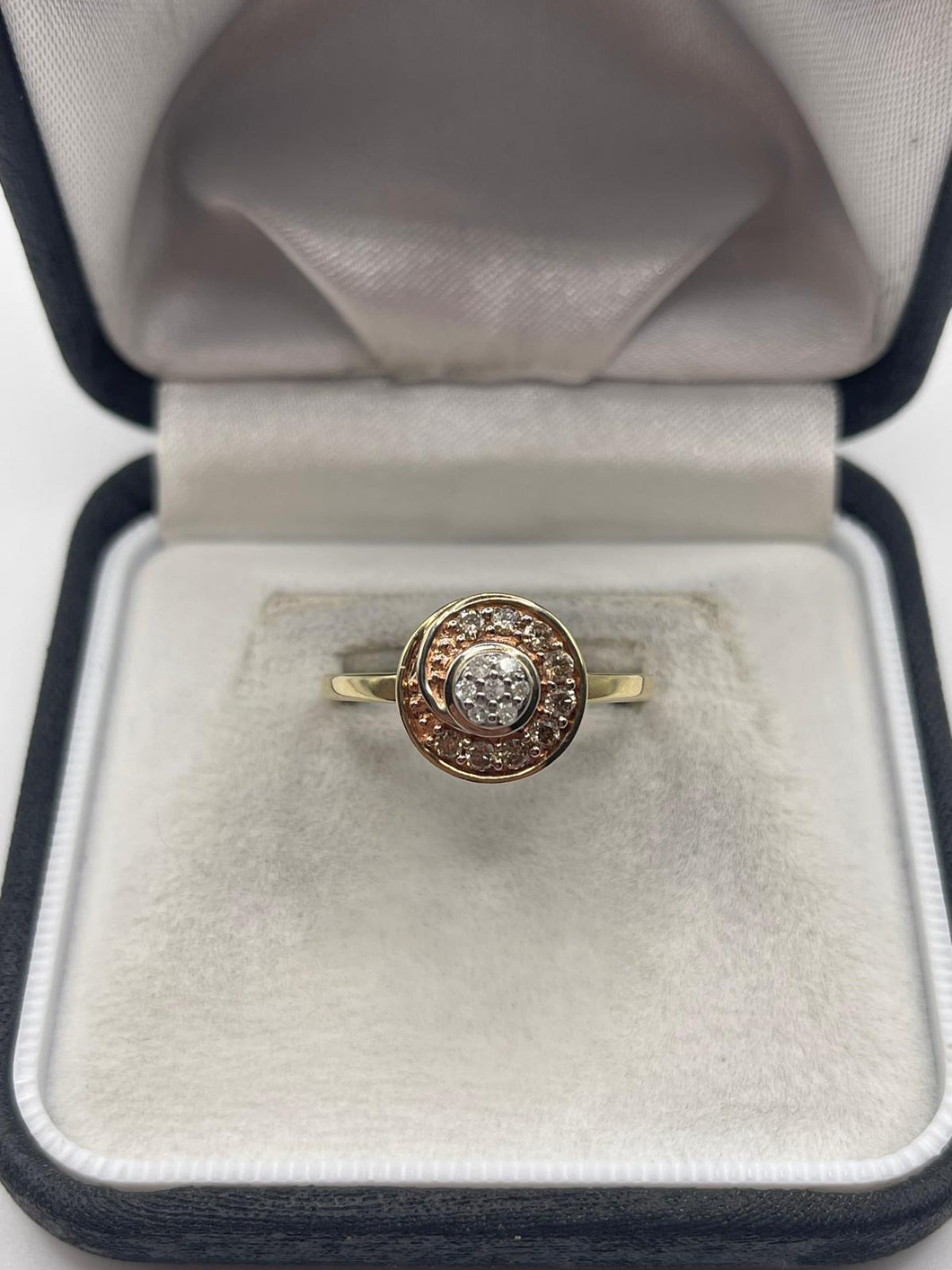 9ct gold diamond cluster ring