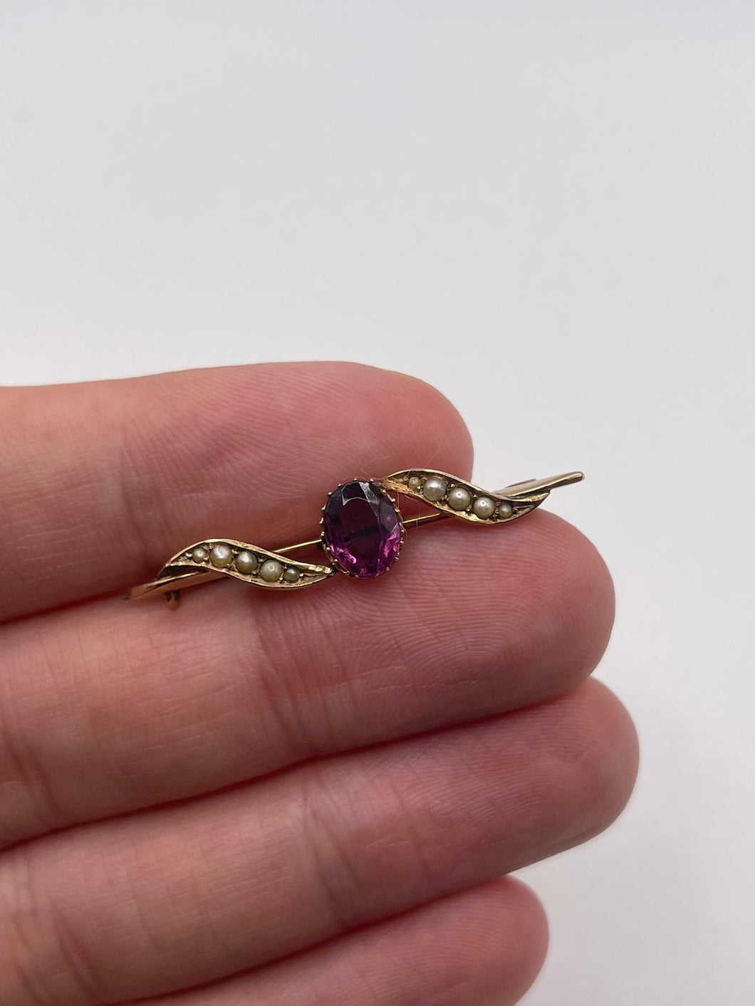 9ct gold amethyst and pearl brooch
