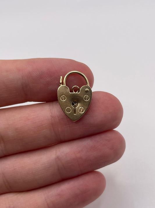 9ct gold padlock 90
