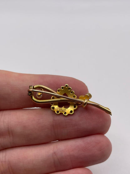 Antique 15ct gold garnet and pearl brooch