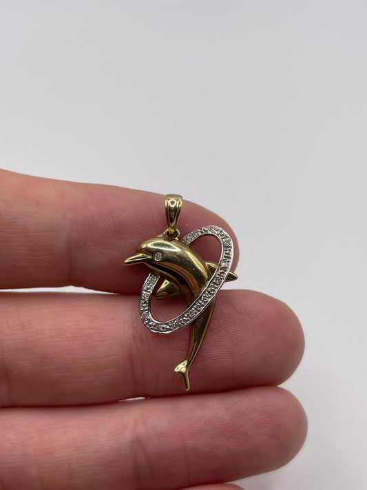 9ct gold diamond dolphin pendant