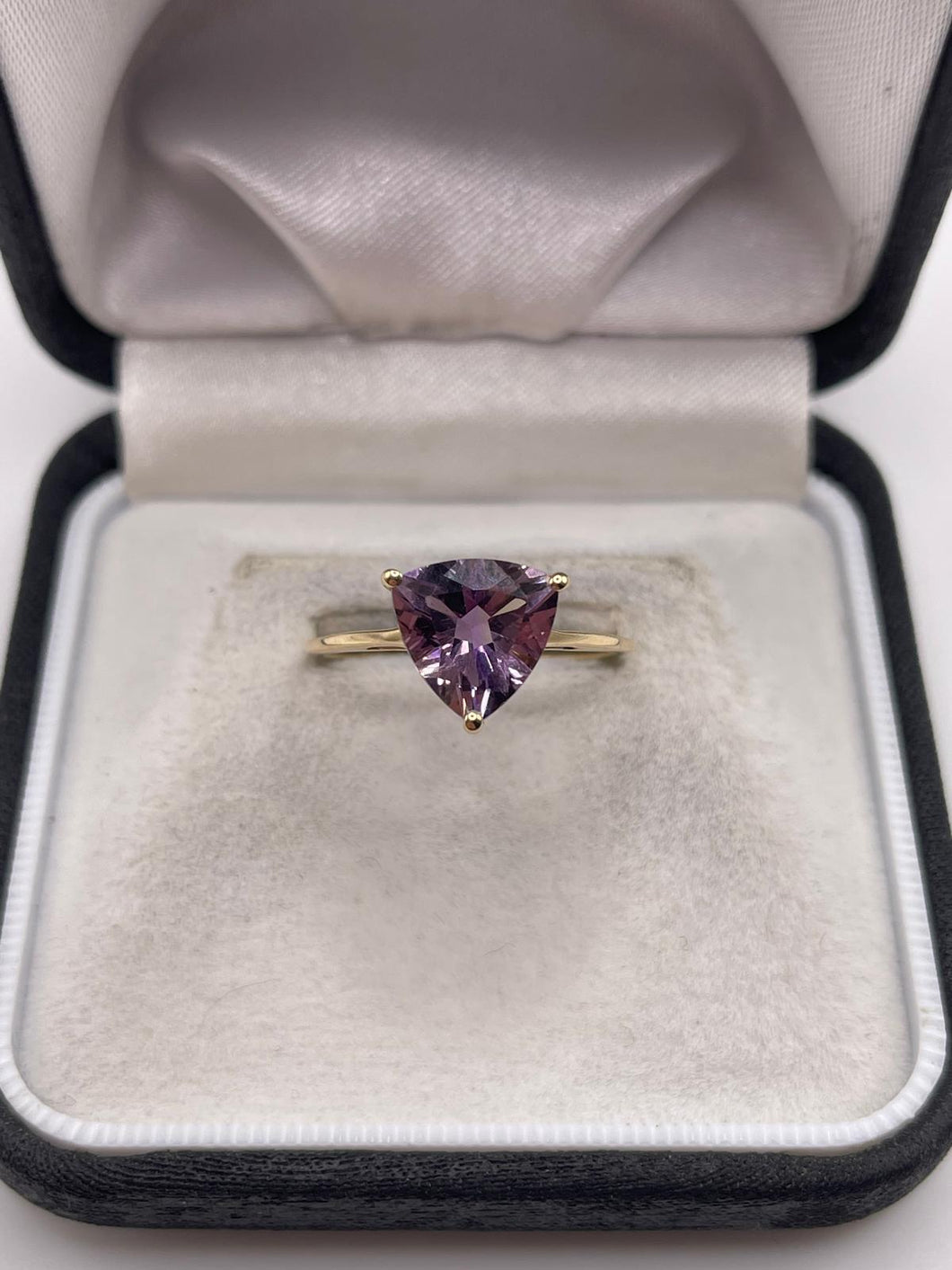 9ct gold amethyst ring