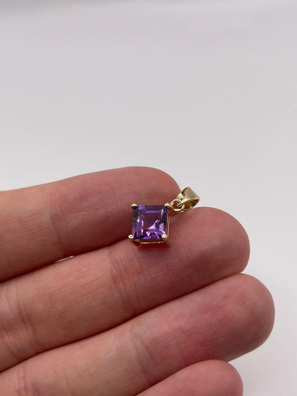 9ct gold amethyst pendant
